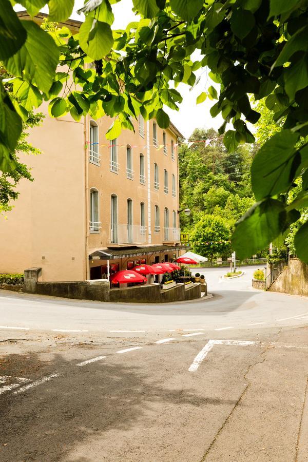 Logis Hotel De La Paix Saint-Nectaire Exterior foto